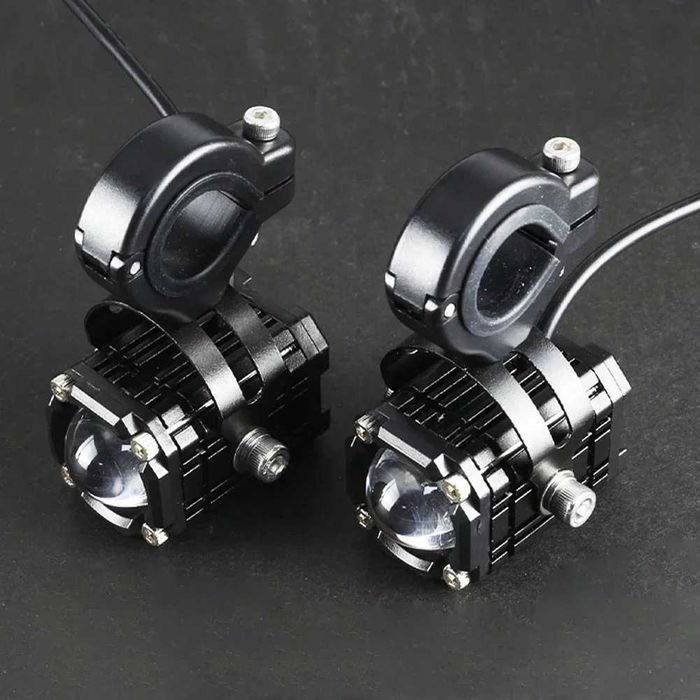 Par de Faróis Auxiliares Bifocais LED 3 Cores Branco/Amarelo/Vermelho