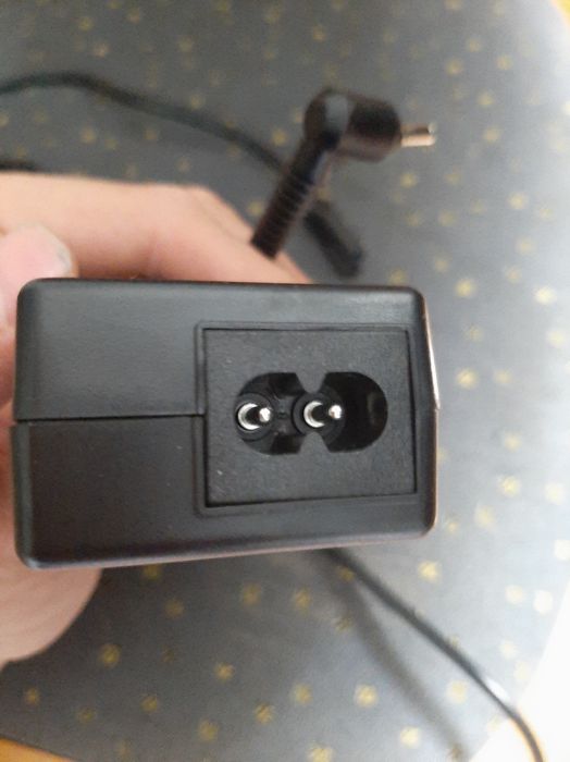 Uszkodzona Ładowarka do Laptopów Asus Movano