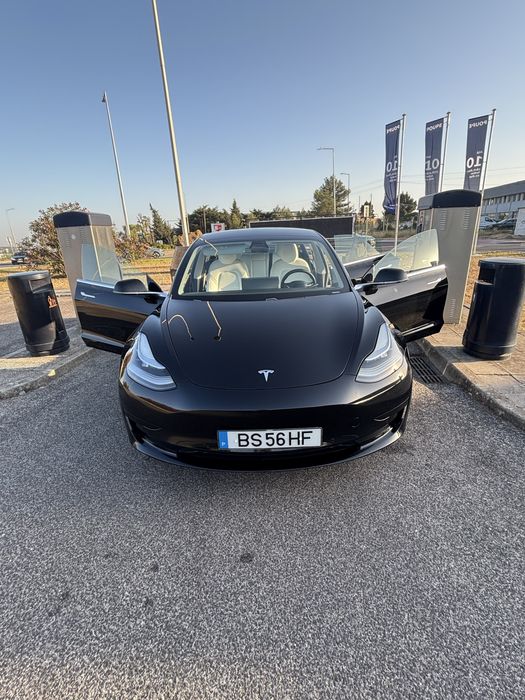 Vendo Tesla model 364846542277251124