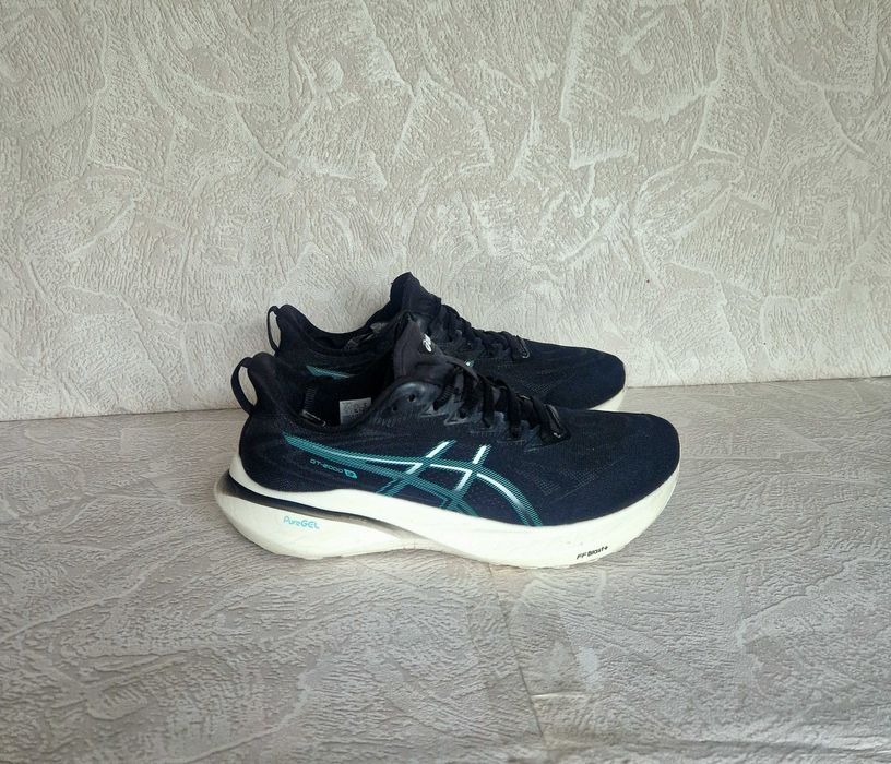 Кроссовки (Asics GT 2000 ) размр. 40-41