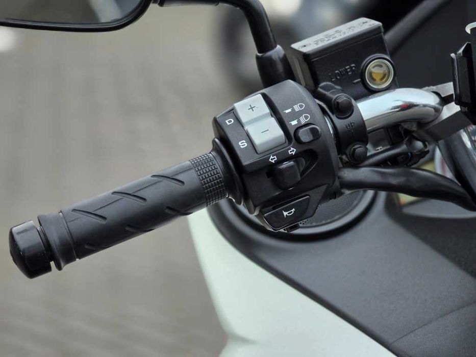 Макси-Скутер Honda Forza 250 только из Японии свежий завоз