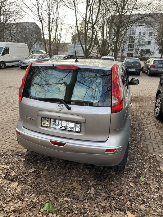 Nissan Note 1.6 АКП 2007