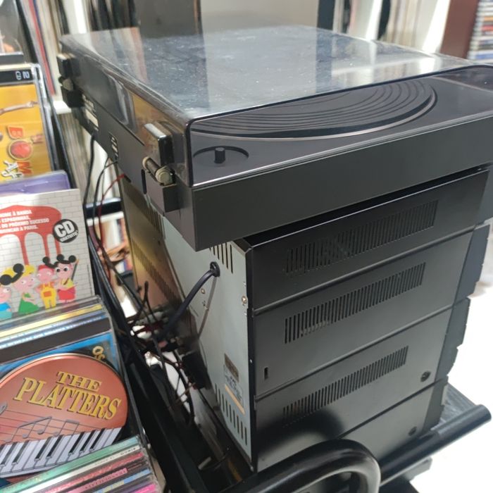 Aparelhagem JVC completa e tudo a foncionar