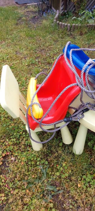 Huśtawka ogrodowa dla dzieci