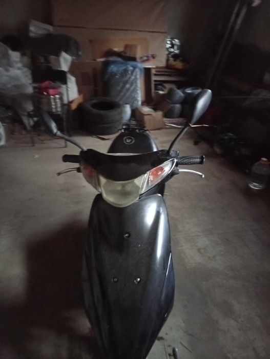 Продам скутер Suzuki Adres v50