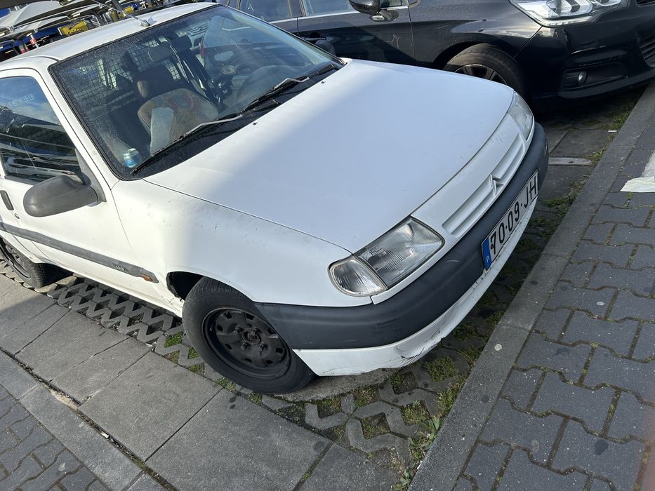 Vendo saxo 1.5d ou troco