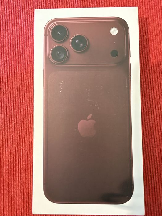Iphone Pro Max  512GG Bordo selado .