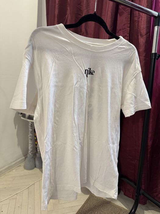 Футболка NIKE жіноча, розмір М