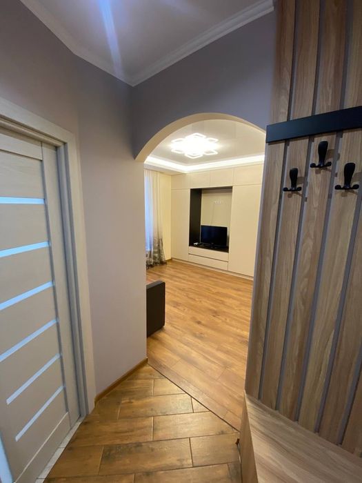 Здам 2-х кв,Святопетрівське,Б-р Л.Украінки 10-в