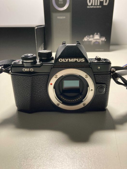 Câmara Fotográfica - Olympus OM-D E-M10 Mark II + Panasonic Lumix 25mm