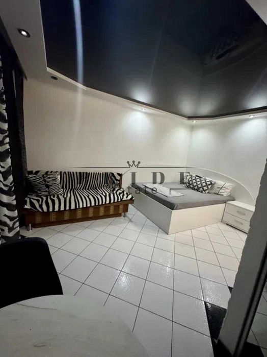 Продається затишна студія 30 м²  6 поверх по вул. Червоної Калини, 4а