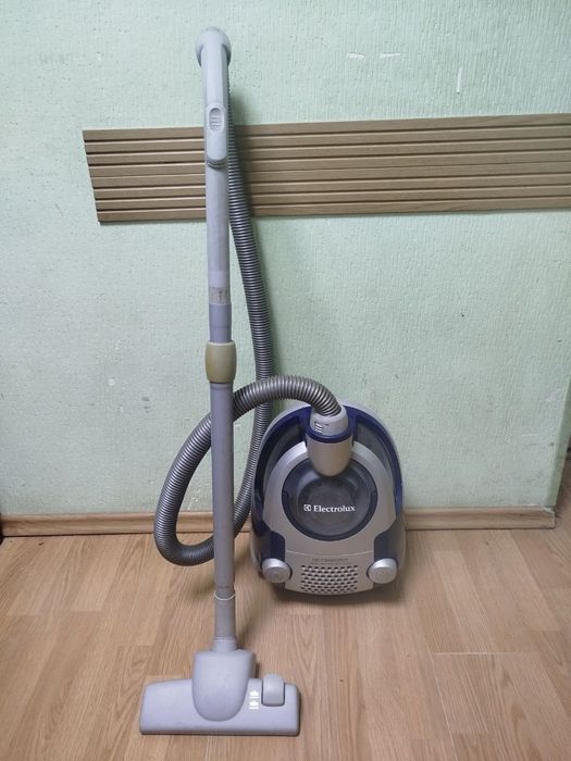 Пылесос Electrolux ZAC 6725 САМОВЫВОЗ