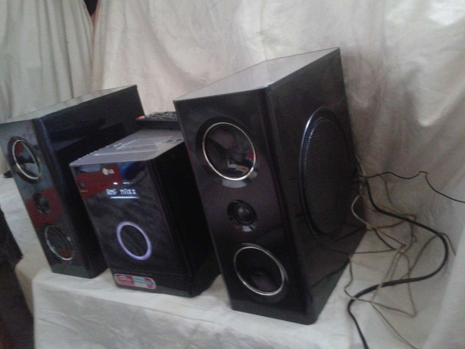 zestaw HI-FI stereo LG z pilotem DVD USB IPAD moc 2x160w