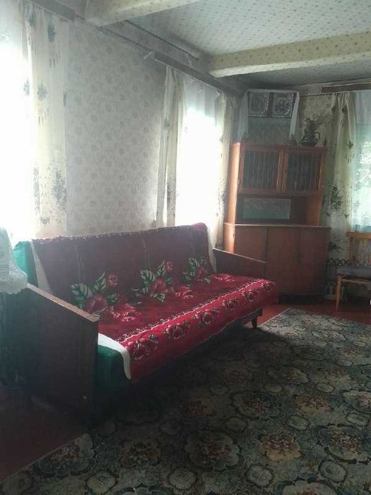 Продаж будинку в селі Берестянка.Літня кухня,погріб,криниця.