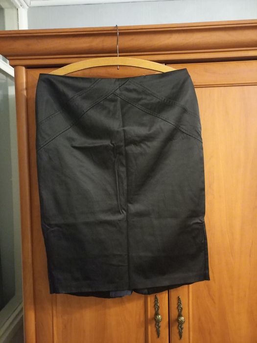 Spódnica czarna.