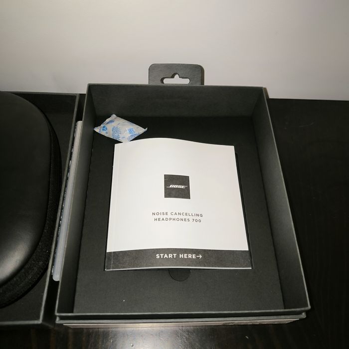 Bose Noise Cancelling Headphones 700