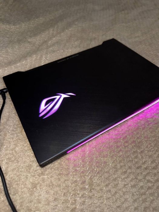 Ноутбук Asus Rog strix GL504GS 144HZ
