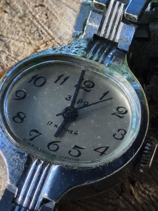 Stary zegarek damski mechaniczny Zaria . Vintage Usrr.