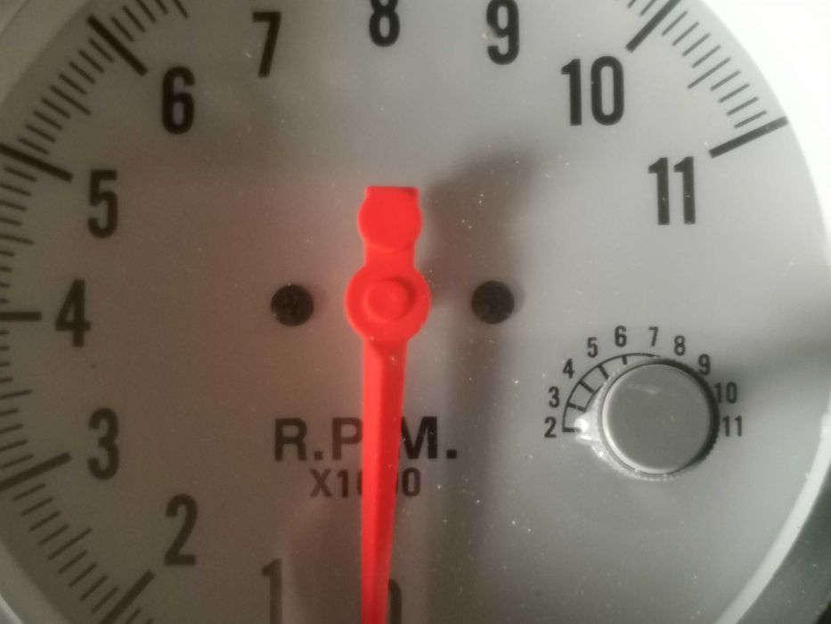 Conta rotações com luz de mudança de velocidade