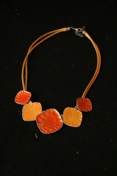 Colar Cor de Laranja
