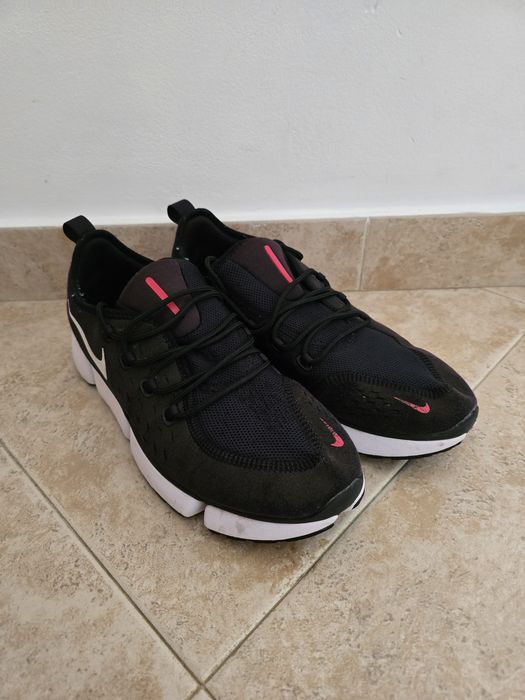 Nike Pocket Fly DM