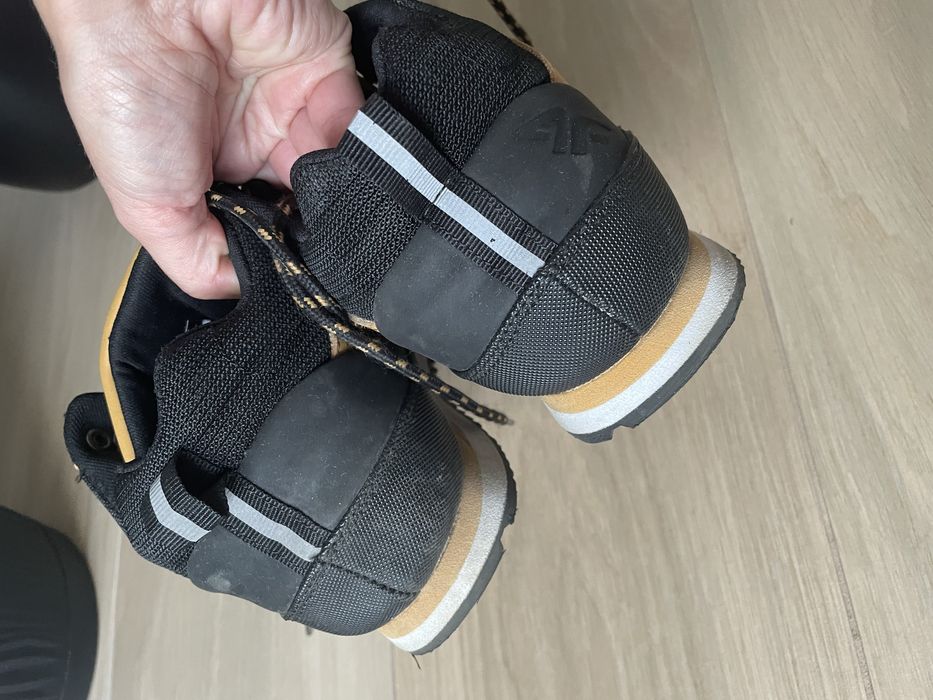 Sprzedam buty chlopiece 4F jesienne 38