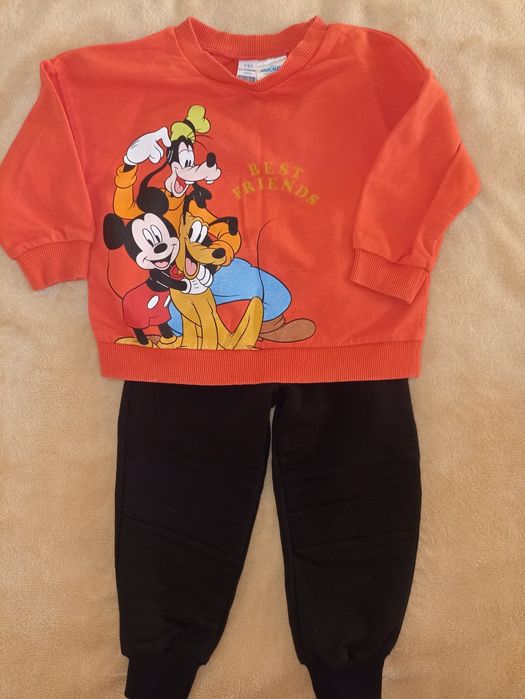 Костюм спортивний