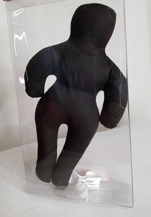 VODU boneco com os alfinetes !