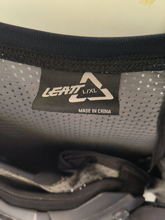 Colete leatt motocross