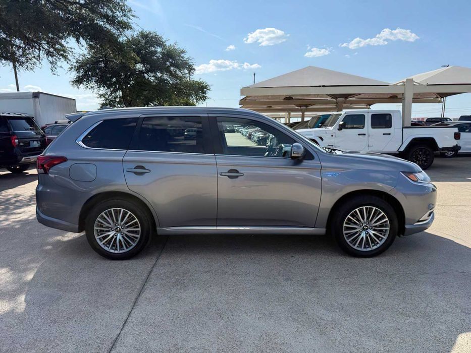 Mitsubishi Outlander PHEV SEL      2018