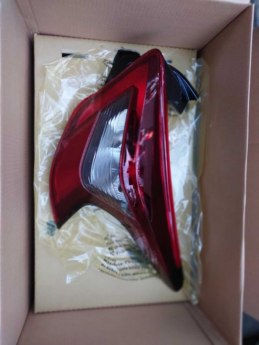 NISSAN MICRA K14 lampa tył nowa