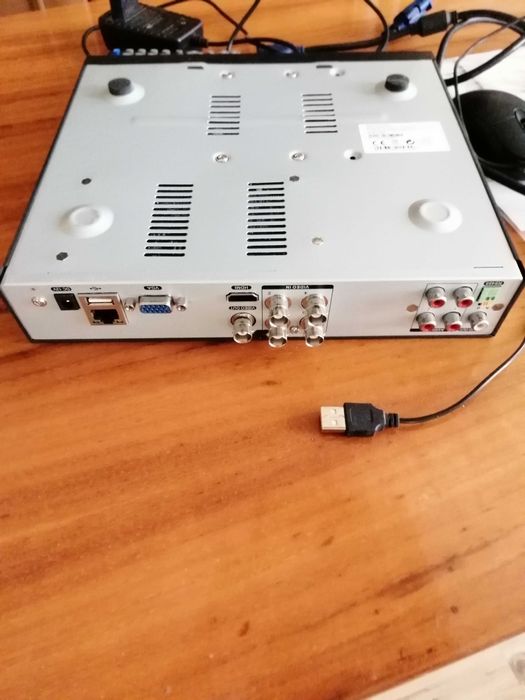 Monitoring firmy Kenik z dyskiem twardym 1 TB