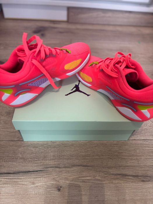 Jordan Heir Be seen różowe