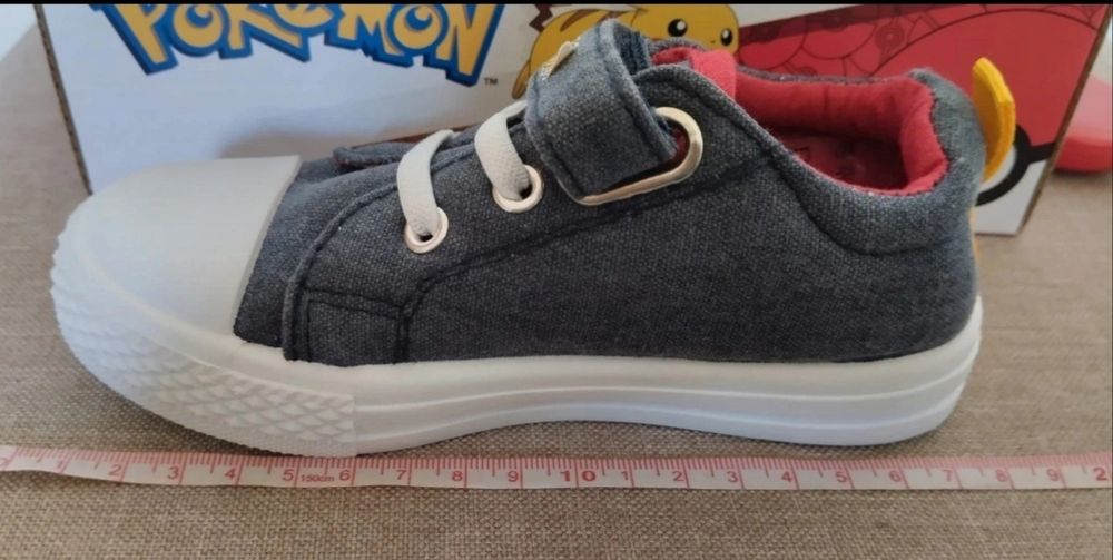 Sapatilhas Pokémon NOVAS