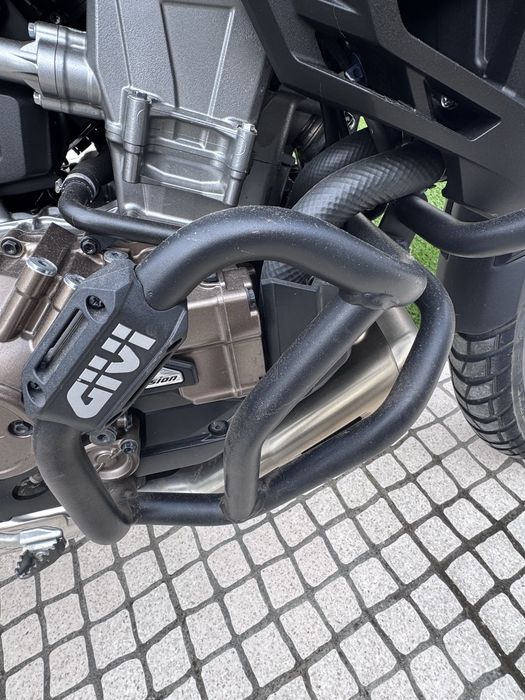 Honda Africa Twin 1100 - poucos quilometros