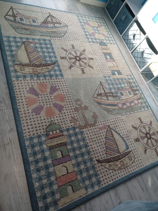 Duży dywan pastelowy do pokoju dziecięcego