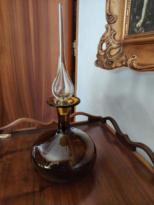 Garrafa de Vidro em Vidro Murano Côr Caramelo