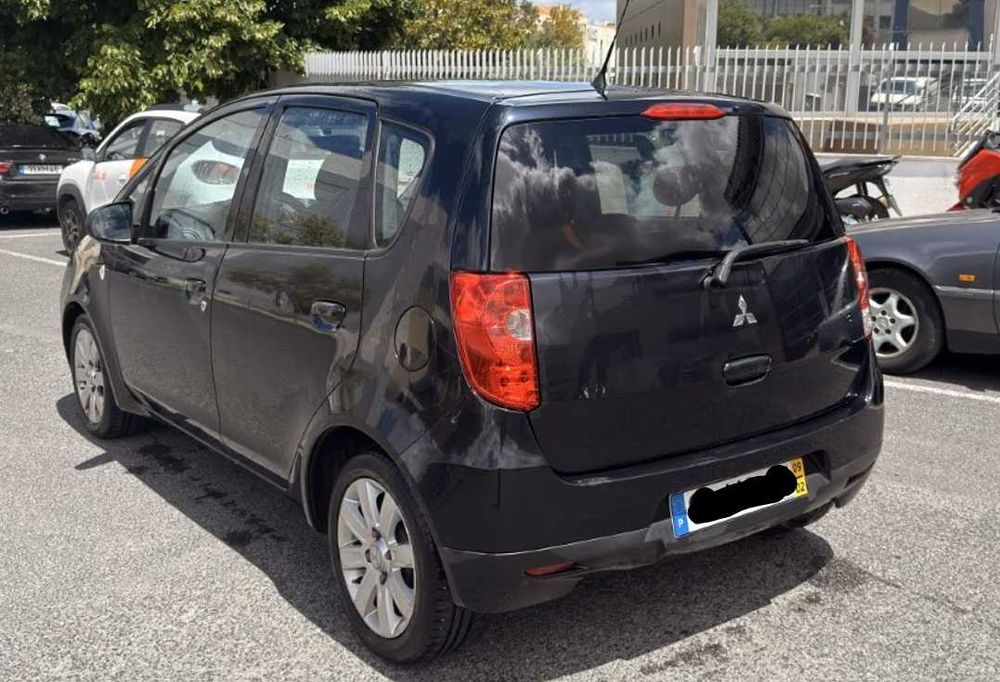 Mitsubishi colt 2009 125kms preto