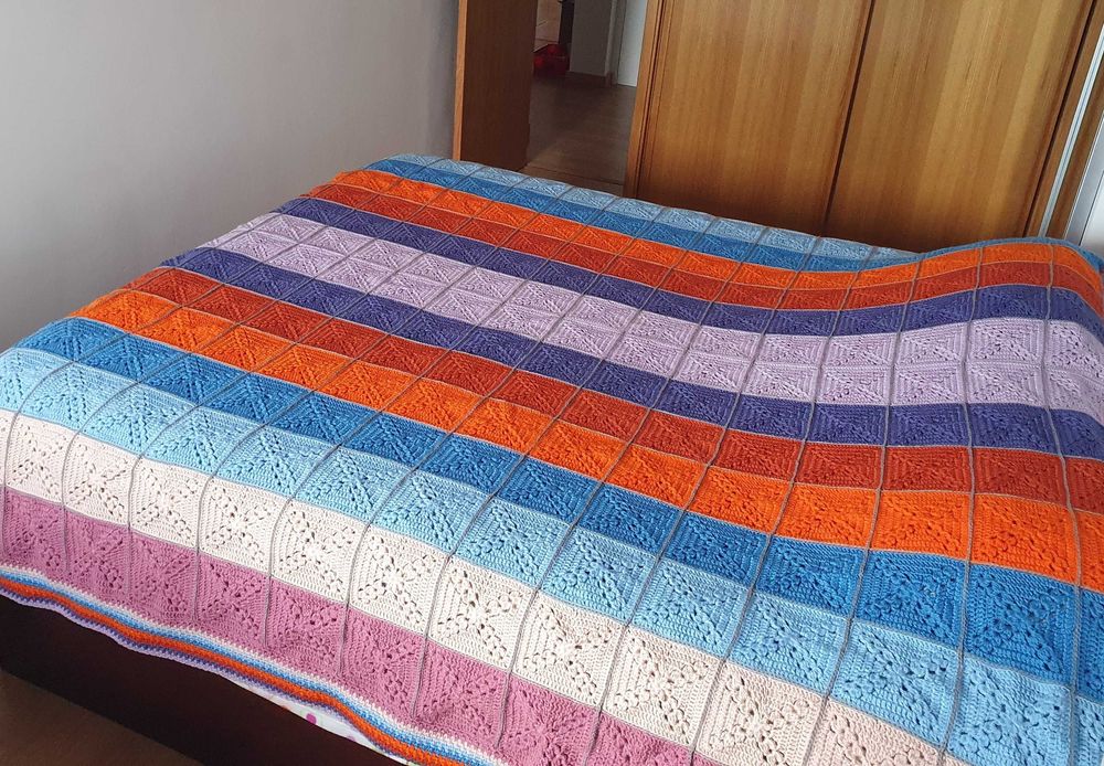 Belíssima Manta / Colcha em lã fabricada artesanalmente