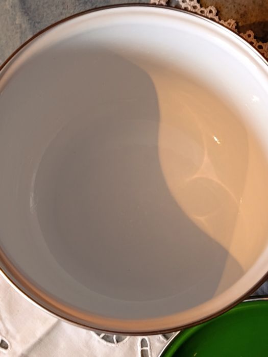 Емальована кастрюля нова 3,5 л