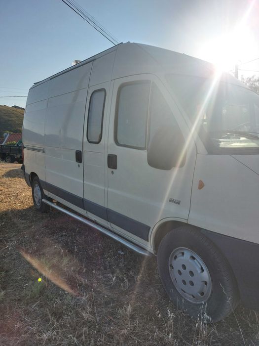 Peugeot Boxer L2H2 Campervan – Pronta para Partir à Aventura!