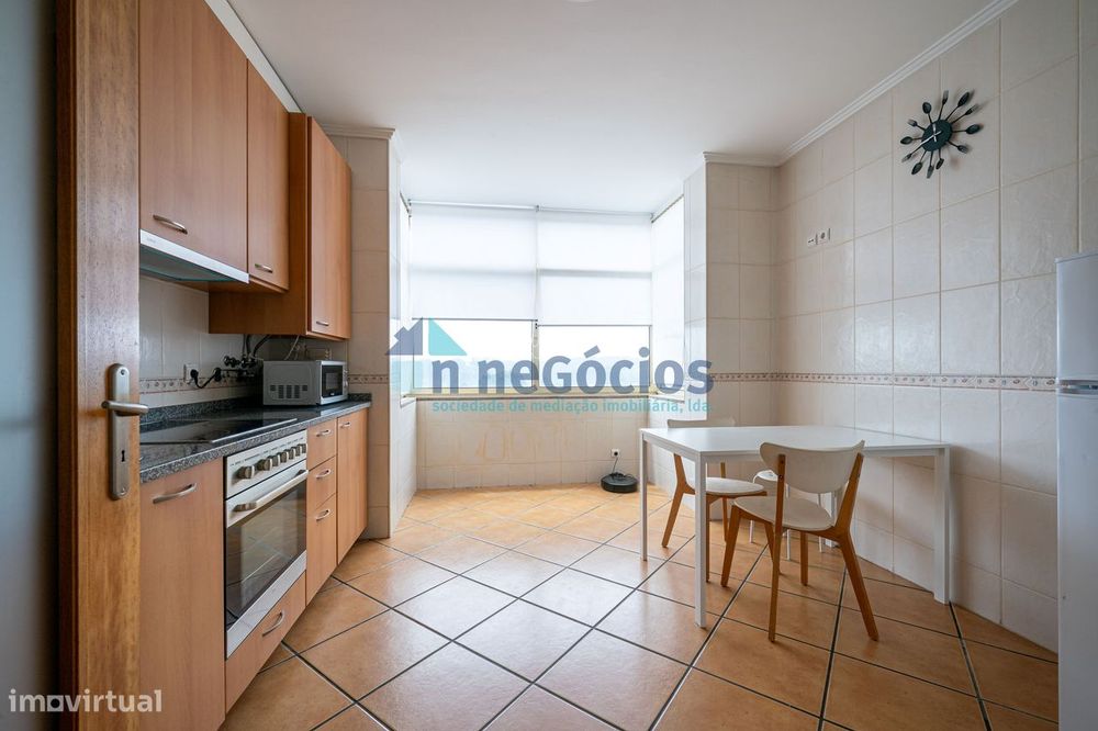 Apartamento t1 com lugar de garagem em O. Azeméis