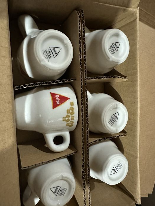 Conjunto 6 chavenas e 6 pires novos