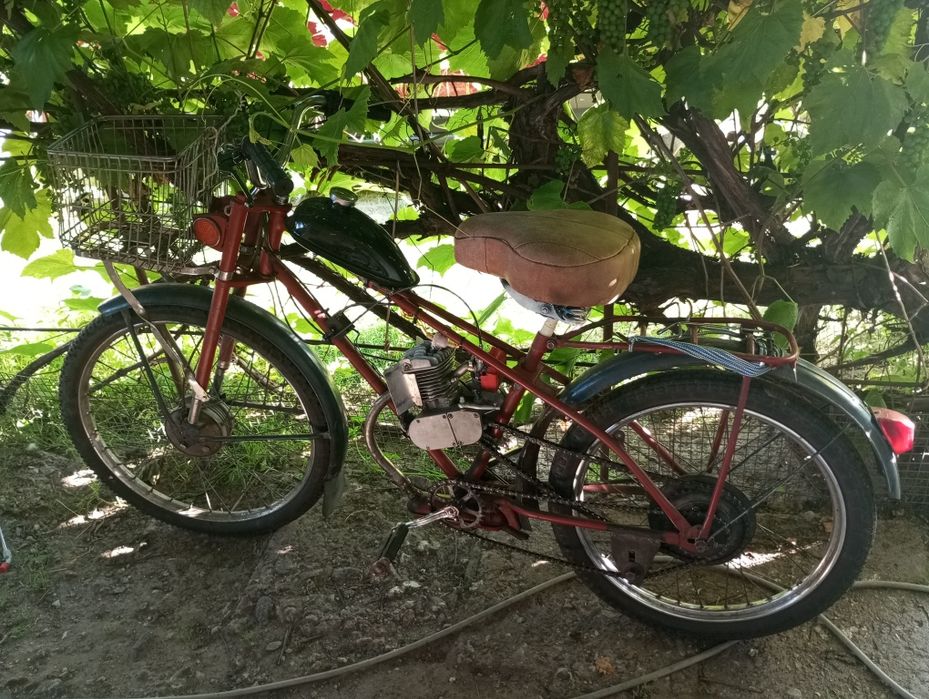 Продам дырчик с мотором F80