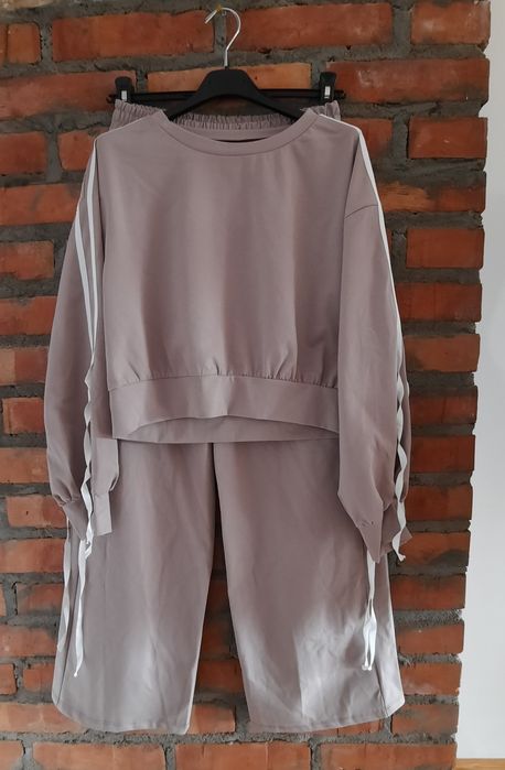 Komplet dresowy z lampasami bluza plus spodnie s,m,l