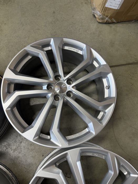 Felgi aluminiowe 5x108x20 8J ET50.5 VOLVO FORD