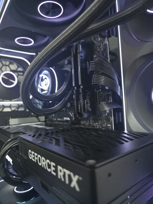 PC Gaming High-End | RTX 5080 16GB | Ryzen 7 9800X3D | 32GB DDR5 | 2TB 990 PRO