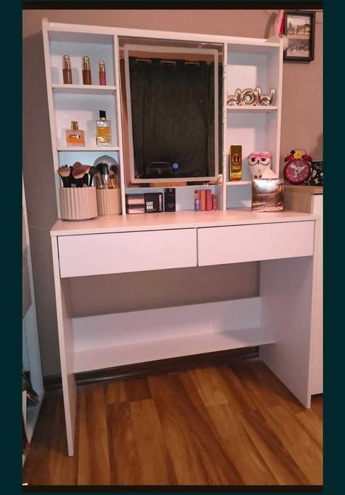 Toaletka Nowa Biała LED podświetlana trzech kolorach.