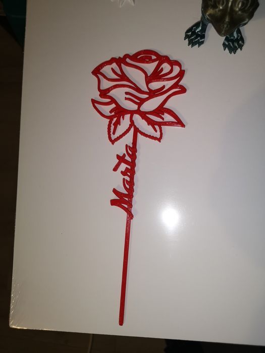 Rosa com nome personalizado para uma prenda especial