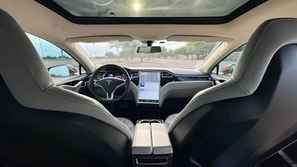 Tesla Model S 85      2014